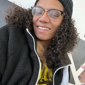 Meet your Posher, Curtise